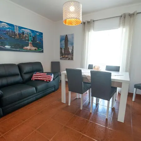 Villa Bayview A Sua Casa à Beira Mar - 20 Mt Da E Da Famosa Bola Nivea