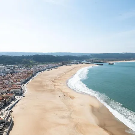Bayview A Sua Casa à Beira Mar - 20 Mt Da E Da Famosa Bola Nivea Villa