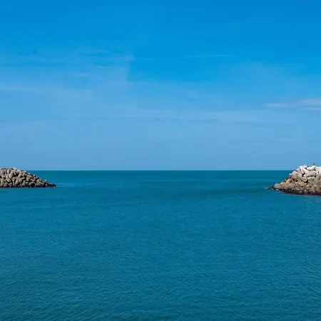 Bayview A Sua Casa à Beira Mar - 20 Mt Da E Da Famosa Bola Nivea *