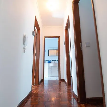 Bayview A Sua Casa à Beira Mar - 20 Mt Da E Da Famosa Bola Nivea Nazaré