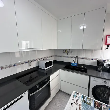 Villa Bayview A Sua Casa à Beira Mar - 20 Mt Da E Da Famosa Bola Nivea Nazaré