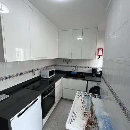 Bayview A Sua Casa à Beira Mar - 20 Mt Da E Da Famosa Bola Nivea Nazaré